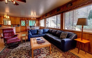 Chalet (2 Bedrooms) | Interior - Longview (Yosemite National Park)