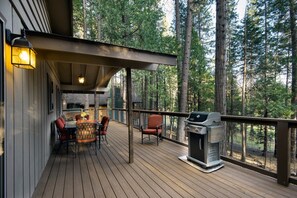 Chalet (3 Bedrooms) | Interior - We-dunn-it (Yosemite National Park)