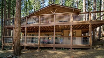 Chalet (3 Bedrooms) | Façade de lâhĂ©bergement