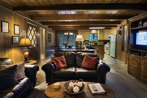 Chalet (3 Bedrooms) | Interior - We-dunn-it (Yosemite National Park)