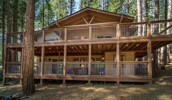 Chalet (3 Bedrooms) | Front of property