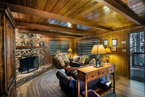 Chalet (3 Bedrooms) | Interior - We-dunn-it (Yosemite National Park)