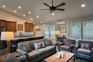 Chalet (3 Bedrooms) | Interior - Spring Meadow Retreat (Yosemite National Park)