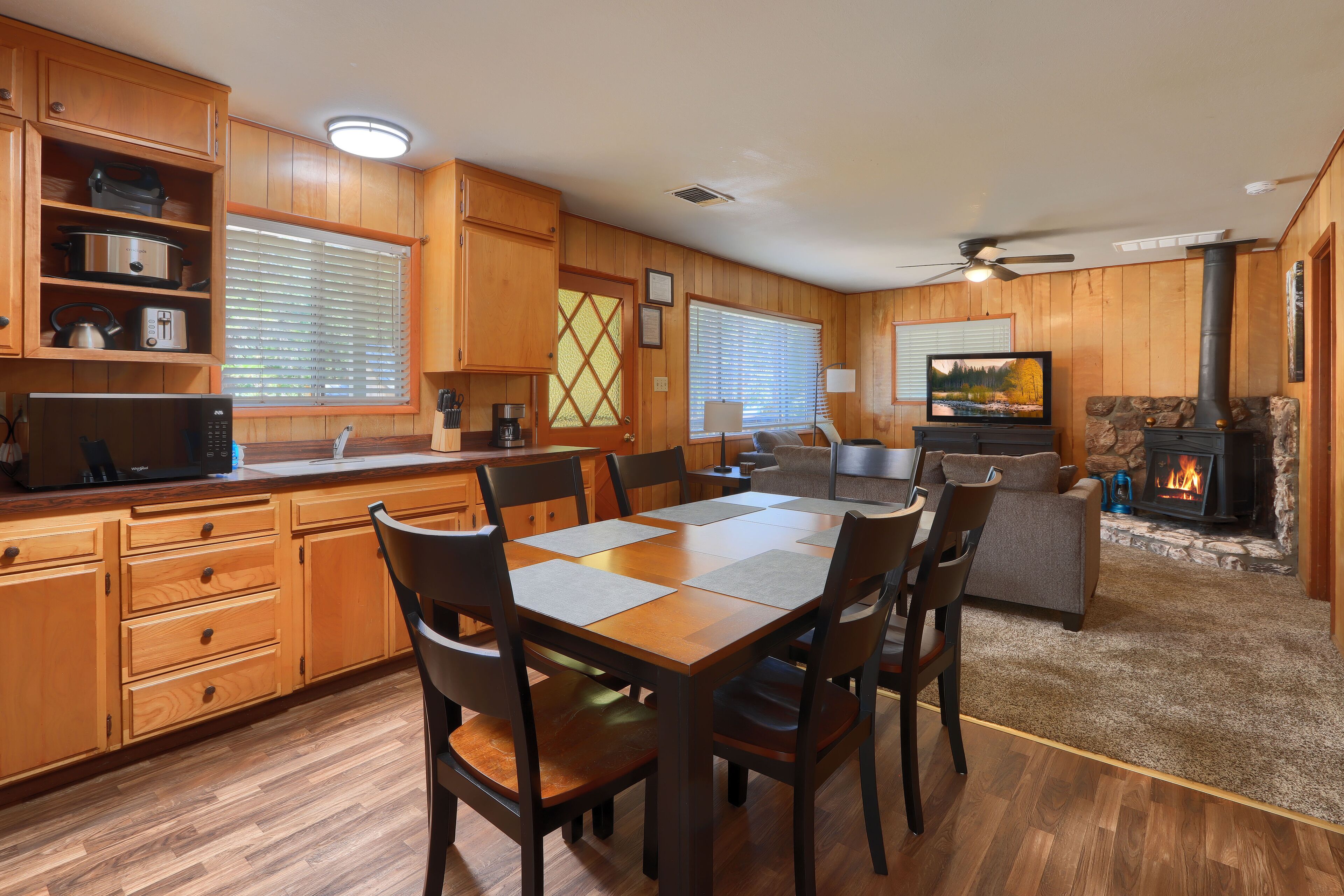 Chalet (2 Bedrooms) | Interior