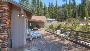 Chalet (3 Bedrooms) | Interior