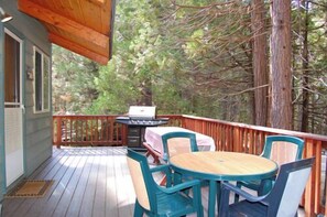 Interior - Dunning's Retreat (Yosemite National Park)