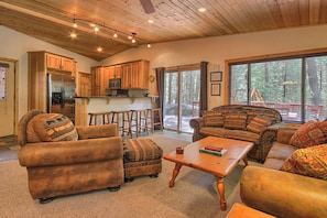 Interior - The Tree House (Yosemite National Park)