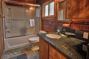 Interior - The Tree House (Yosemite National Park)