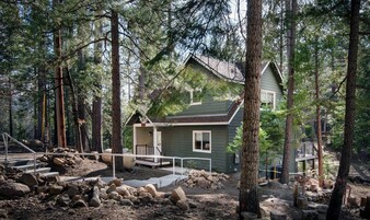 Chalet (3 Bedrooms) | Front of property