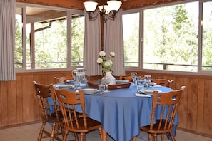 Interior - Sequoia House (Yosemite National Park)