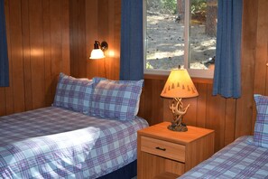 Chalet (2 Bedrooms) | Interior