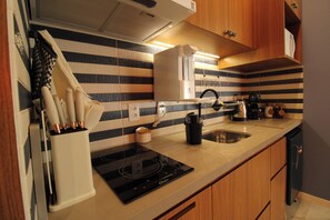 Microwave, stovetop - Carioca Retreat in the heart of Rio de Janeiro - unique apartment for 4 people (Rio de Janeiro)