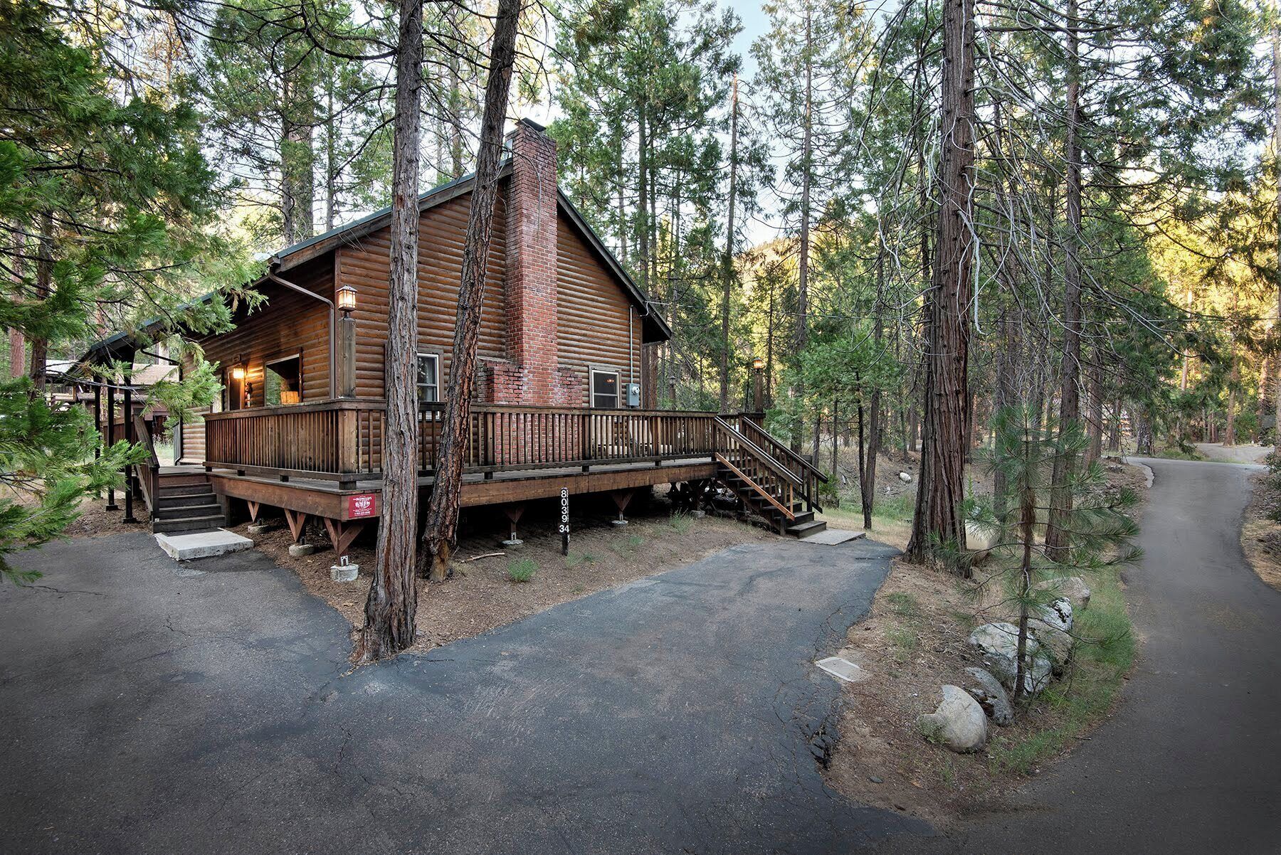 Chalet (3 Bedrooms) | Exterior