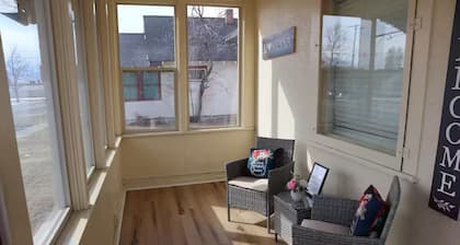 Mount Powell Getaway walking distance to downtown