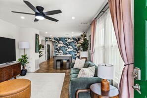 Living area - Galveston Vacation Destination w/ Huge Pool, Hot Tub, Fire Pit, Pool Table!!! (Galveston)