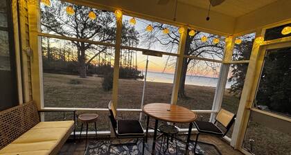 Currituck Coastal Retreat - On Bells Island - Waterfront living at its best!