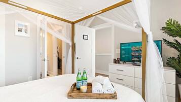 4 Schlafzimmer, Schreibtisch, Bügeleisen/Bügelbrett, WLAN