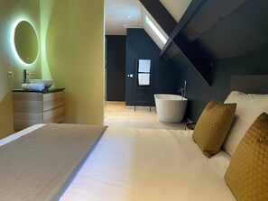 1 quarto, berço de viagem, Wi-Fi de cortesia, roupa de cama