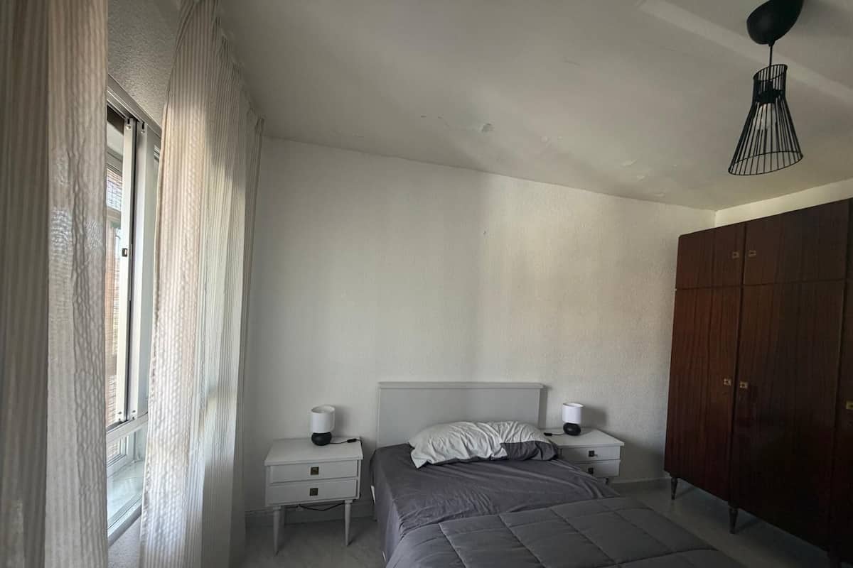 Chambre Double, vue ville | Wi-Fi gratuit
