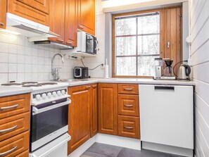 Fridge, microwave, dishwasher, cookware/dishes/utensils - Voimatahko by Interhome (Nilsiä)