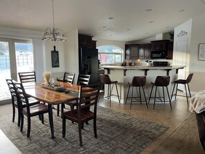 Dining - Entire home in Boulder, MT The Boulder House (Boulder)