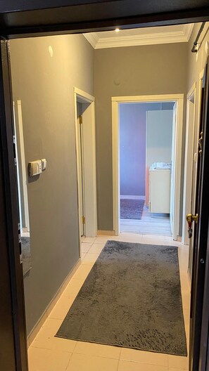 Căn hộ dành cho gia đình, ban công, quang cảnh thành phố | Nội thất