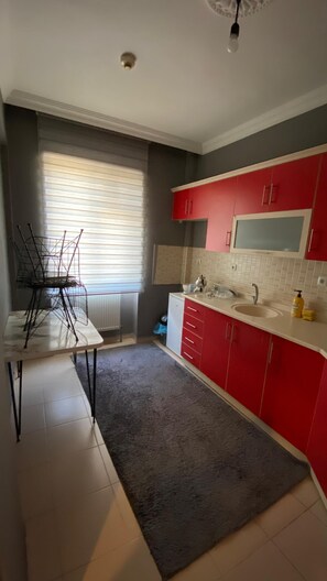 Căn hộ dành cho gia đình, ban công, quang cảnh thành phố | Nội thất