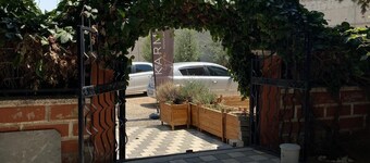 KARMİLİFE KONAKLAMA