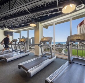 Fitness facility - Cozy 1-bedroom condo in fantastic Panama City Beach with AC. Sleeps 6 (Panama City Beach)