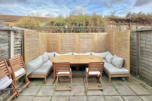 Outdoor dining - Central Spacious Residence (London)