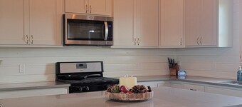 COZY CABIN- 2 bedroom cabin in peaceful Bridger