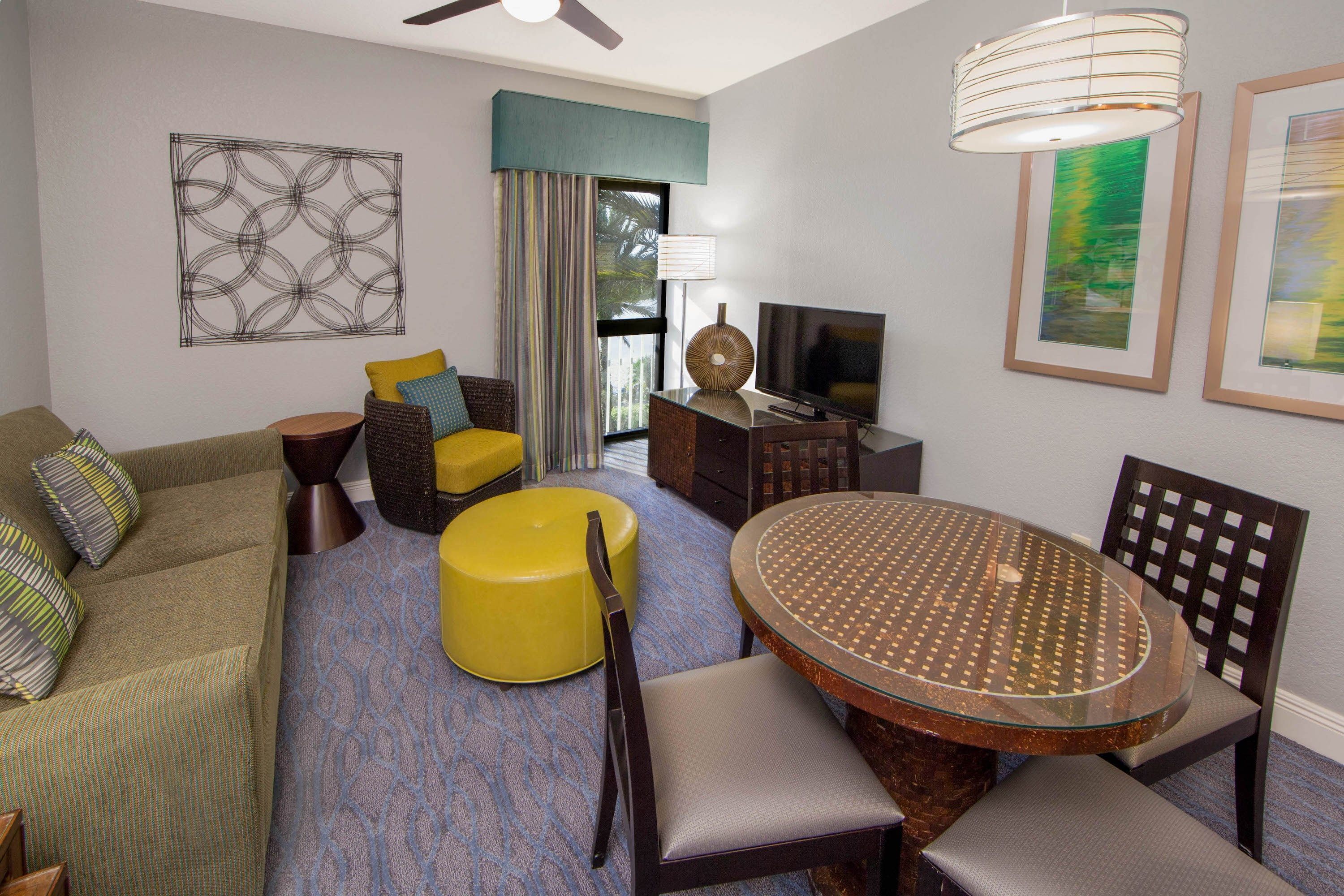 テレビ、DVD プレーヤー