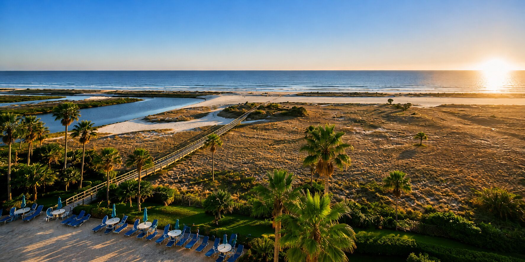Plage, chaises longues, serviettes de plage
