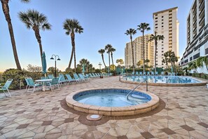 Pool - Oceanfront Clearwater Suite w/ Pools/Jacuzzi (Clearwater)