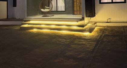 Abbyâs Villa - Newly Modern Built 2 Bedroom in the Heart of Accra