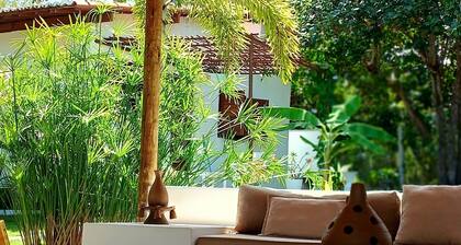 Casaposiano is a house that incorporates some Mediterranean characteristics.