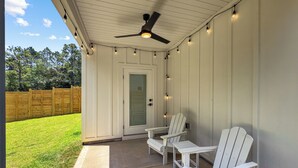 Terrace/patio - Hidden Pines Sanctuary - Bungalow Escape Near 30A (Santa Rosa Beach)