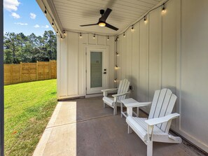 Terrace/patio - Hidden Pines Sanctuary - Bungalow Escape Near 30A (Santa Rosa Beach)