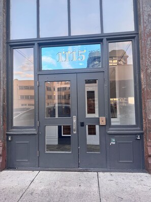 Exterior detail - The Lucky Leaf (Spokane)