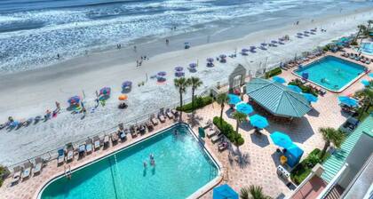 NEW! Fantastic Ocean Front Studio in Daytona Beach