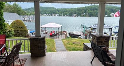 3 bedroom lake front property, private dock/deck on beautiful Lake Winola.