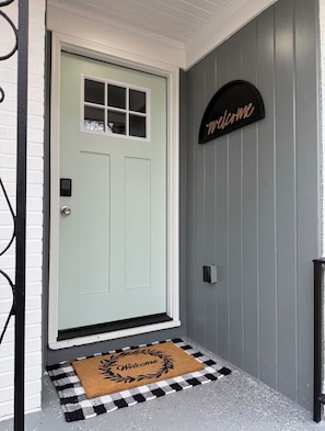 Exterior detail - Lovely House! (Stone Mountain)