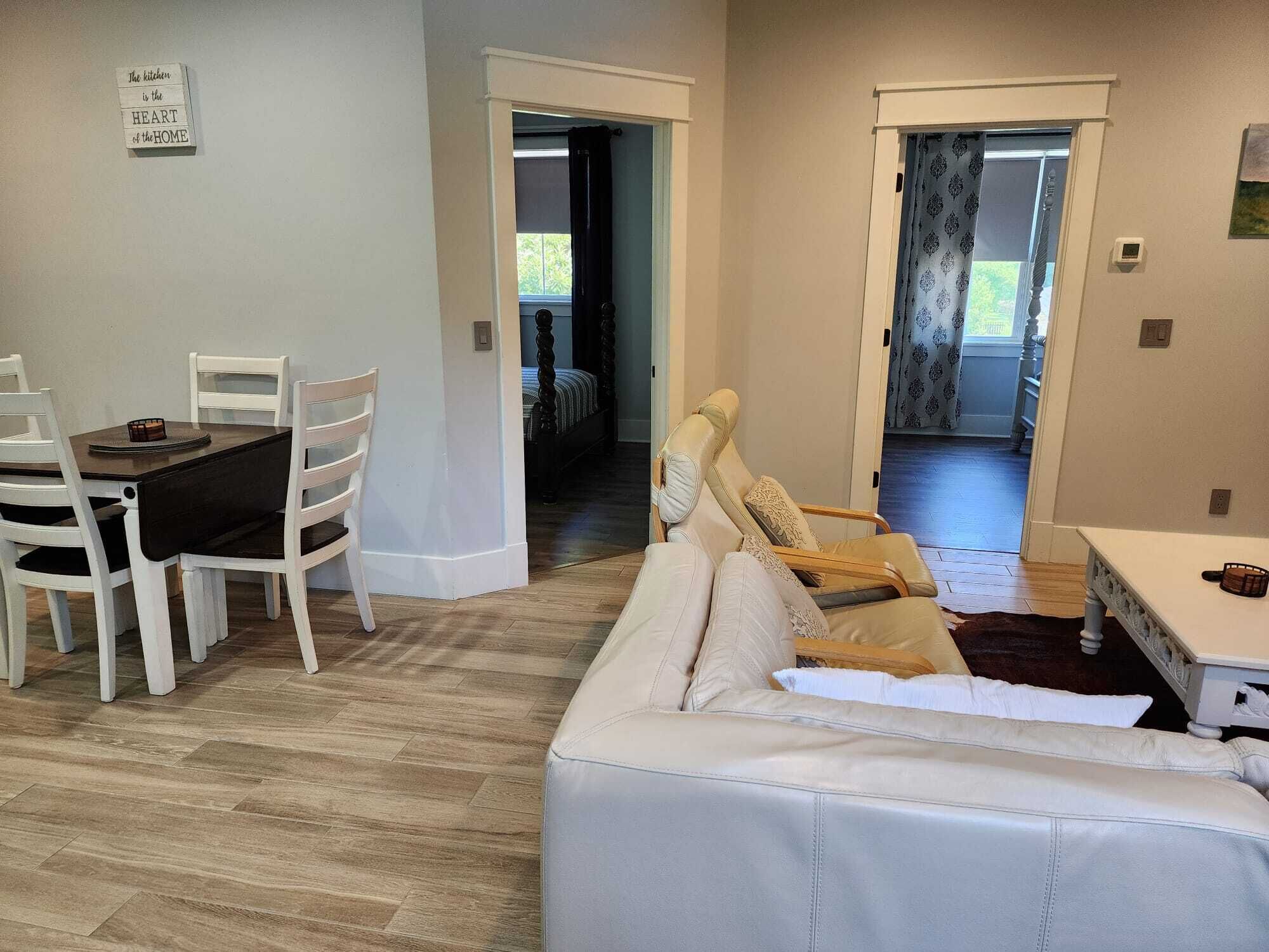 Beautiful 2-bedroom Apartment Above Garage With Ac In Charming Mount Pleasant - Mount Pleasant, SC