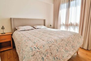 1 bedroom, desk, iron/ironing board, free WiFi