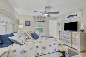3 Schlafzimmer, Schreibtisch, Bügeleisen/Bügelbrett, WLAN