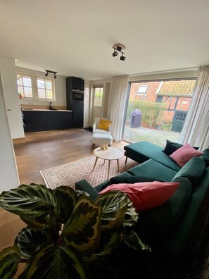 Bücher, Stereoanlage