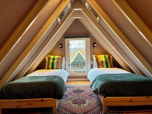 2 dormitorios, cuna de viaje, wifi gratis y ropa de cama