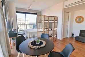 Iron/ironing board, WiFi, bed sheets - A luxury space designed to make you feel at home (Asunción)