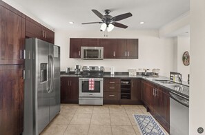 Private kitchen - Oceanfront The Palms 104 by Jaco Vacation (Jaco)