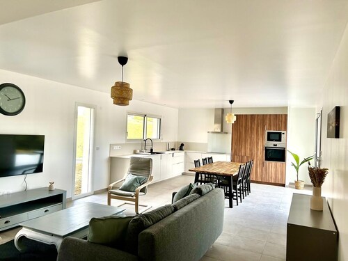 Quiet house with beautiful view